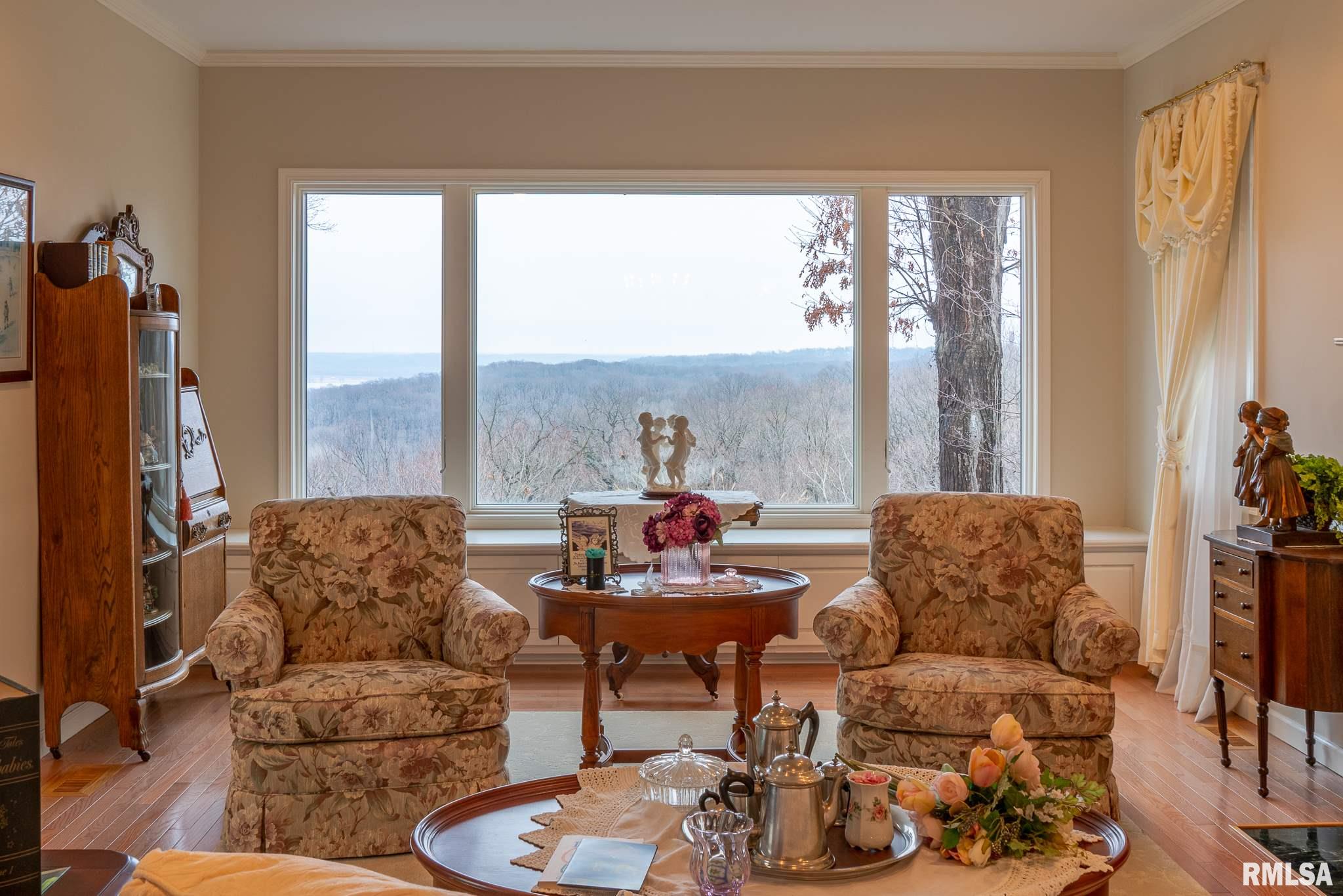 372 East High Point Road Peoria, IL 61614 - Photo 5 of 39 Gallery Image 5