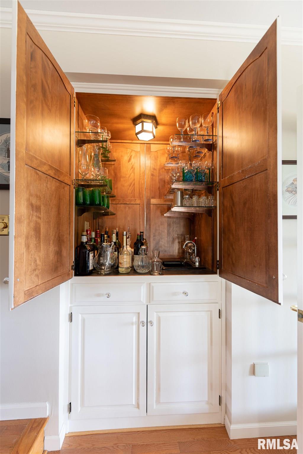 372 East High Point Road Peoria, IL 61614 - Photo 8 of 39 Gallery Image 8