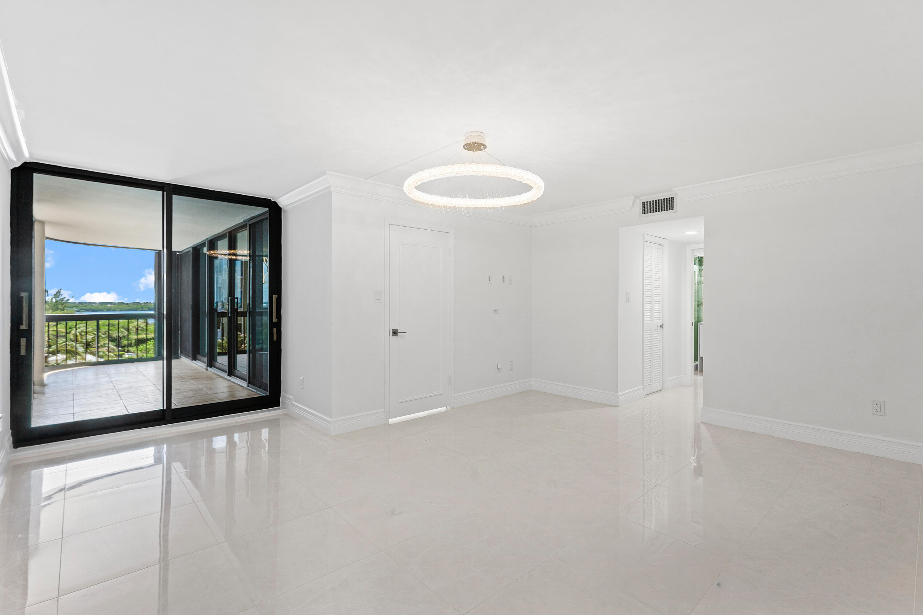 5380 North Ocean Drive, Unit 5A Riviera Beach, FL 33404 - Photo 12 of 38 Primary Bedroom