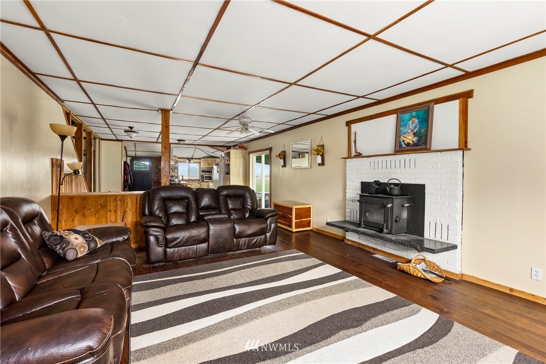663 Gore Road Onalaska, WA 98570 - Photo 4 of 22 Gallery Image 4