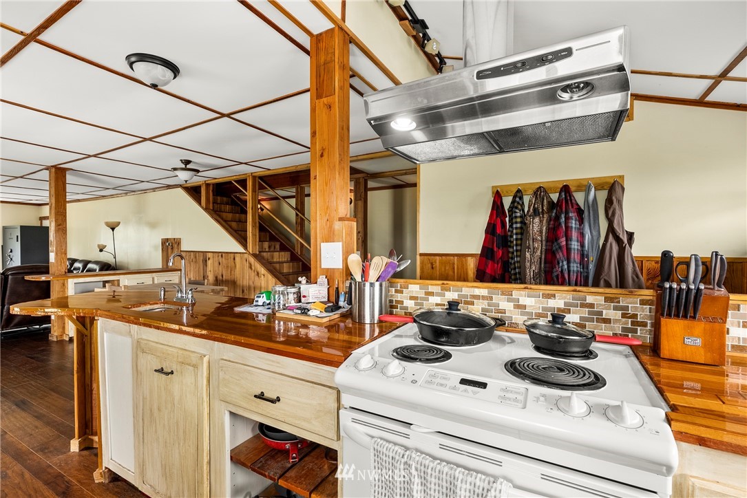 663 Gore Road Onalaska, WA 98570 - Photo 8 of 22 Gallery Image 8