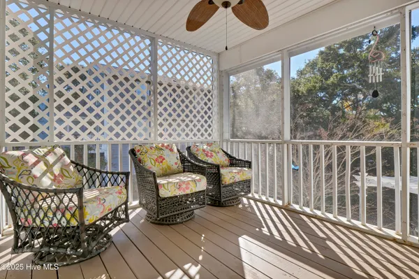 $1,550,000 | 111 Cutlass Drive, Surf City, NC 28445