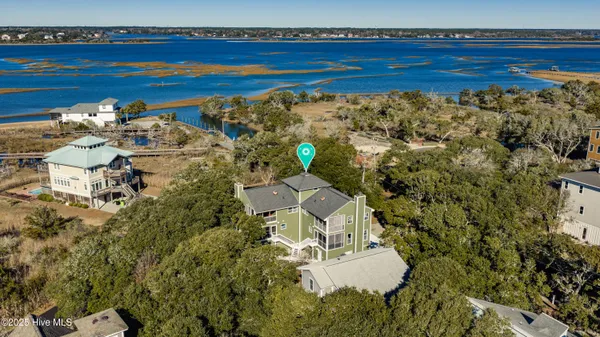 $1,550,000 | 111 Cutlass Drive, Surf City, NC 28445