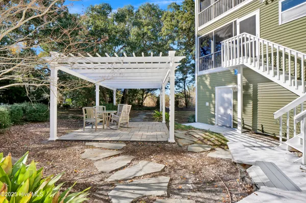 $1,550,000 | 111 Cutlass Drive, Surf City, NC 28445
