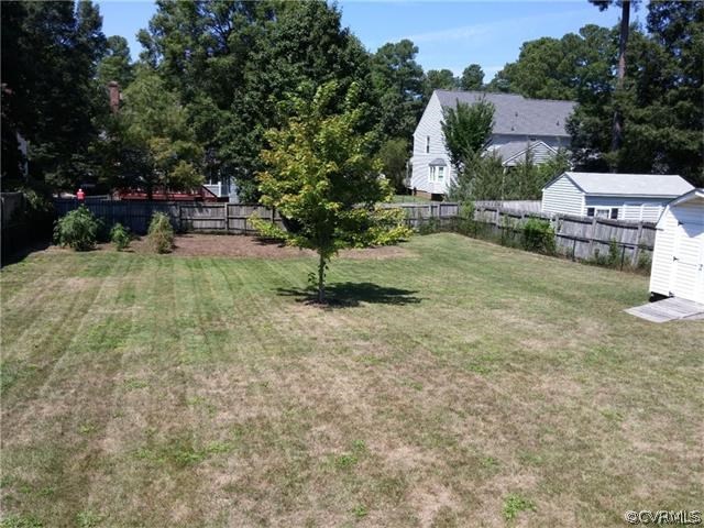 2528 London Road Henrico, VA 23233 - Photo 10 of 10 a view of backyard with swimming pool