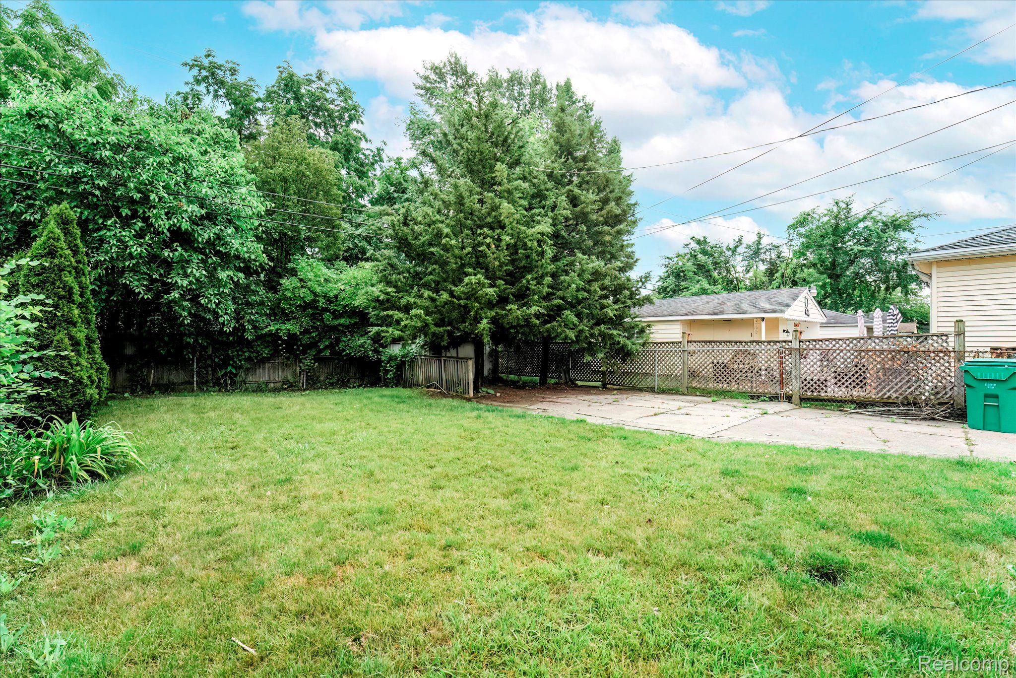 22772 Roxana Avenue Eastpointe, MI 48021 - Photo 63 of 64 Gallery Image 63