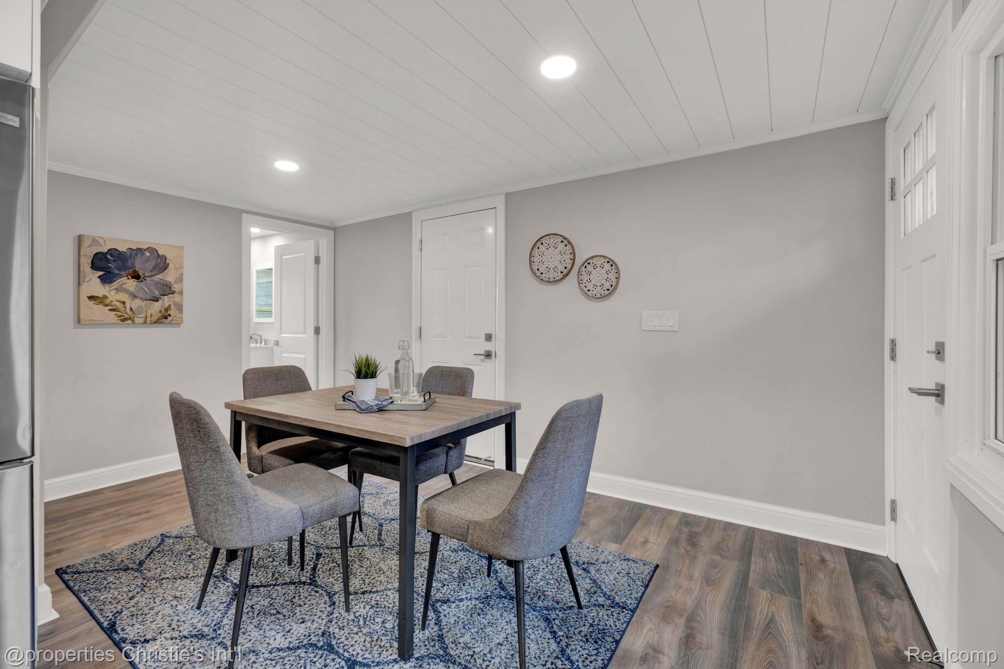 23251 Beech Road Southfield, MI 48033 - Photo 10 of 42 Gallery Image 10