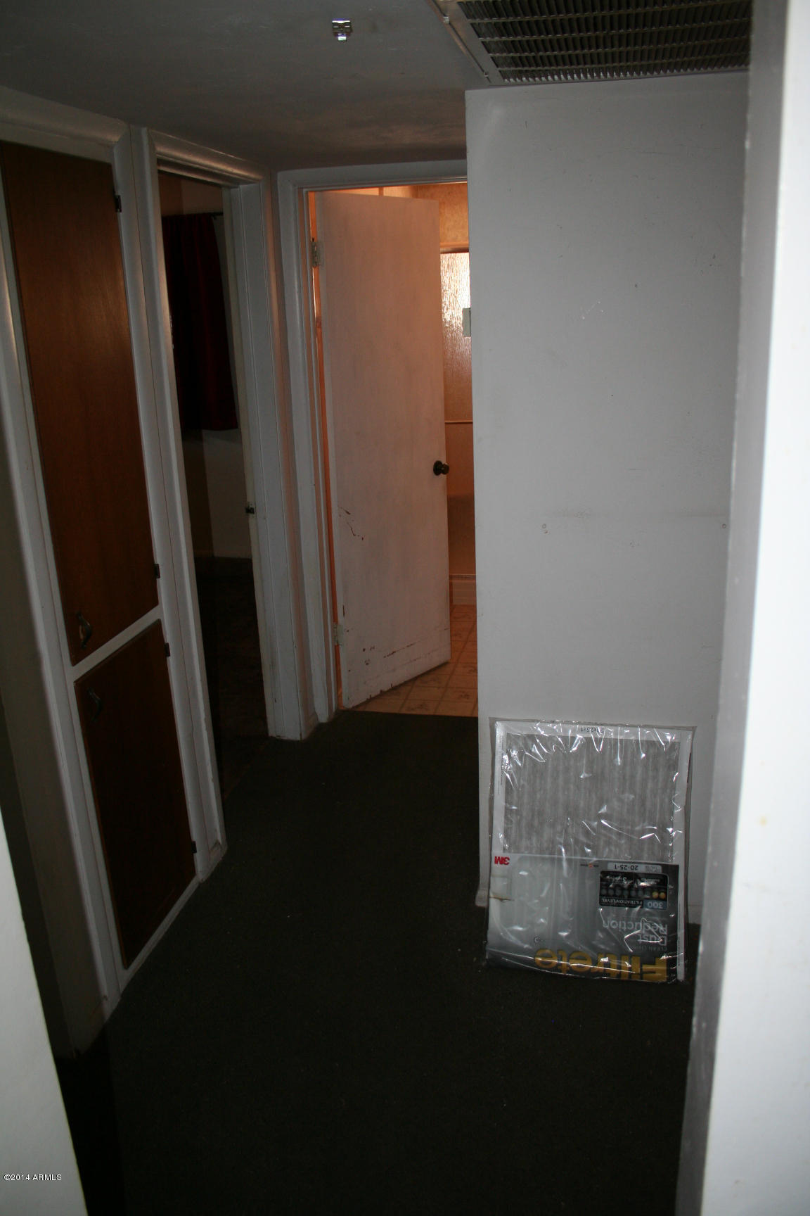 3231 East Almeria Road Phoenix, AZ 85008 - Photo 9 of 31 hallway