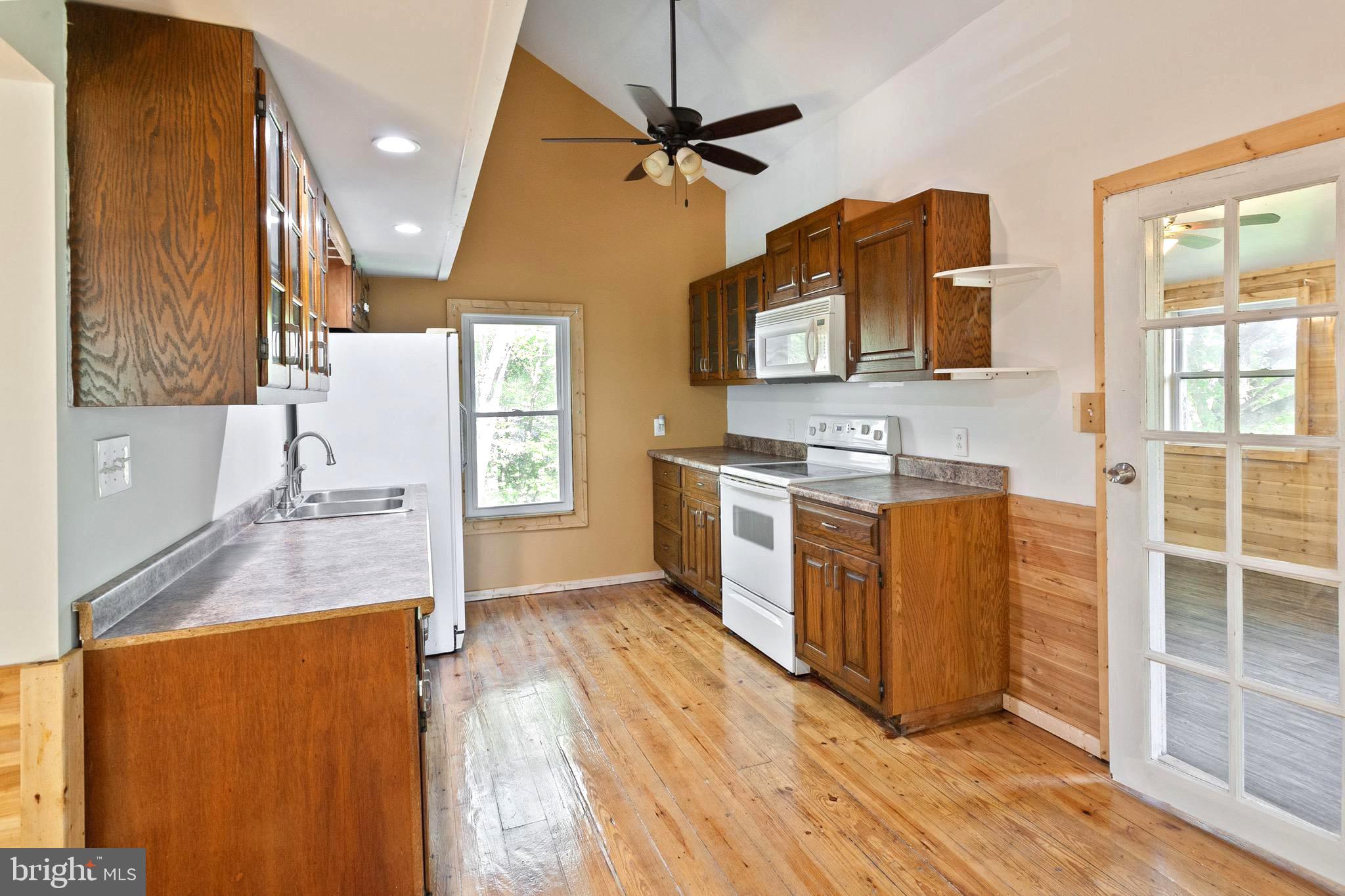12533 Rockdale Road Clear Spring, MD 21722 - Photo 4 of 25