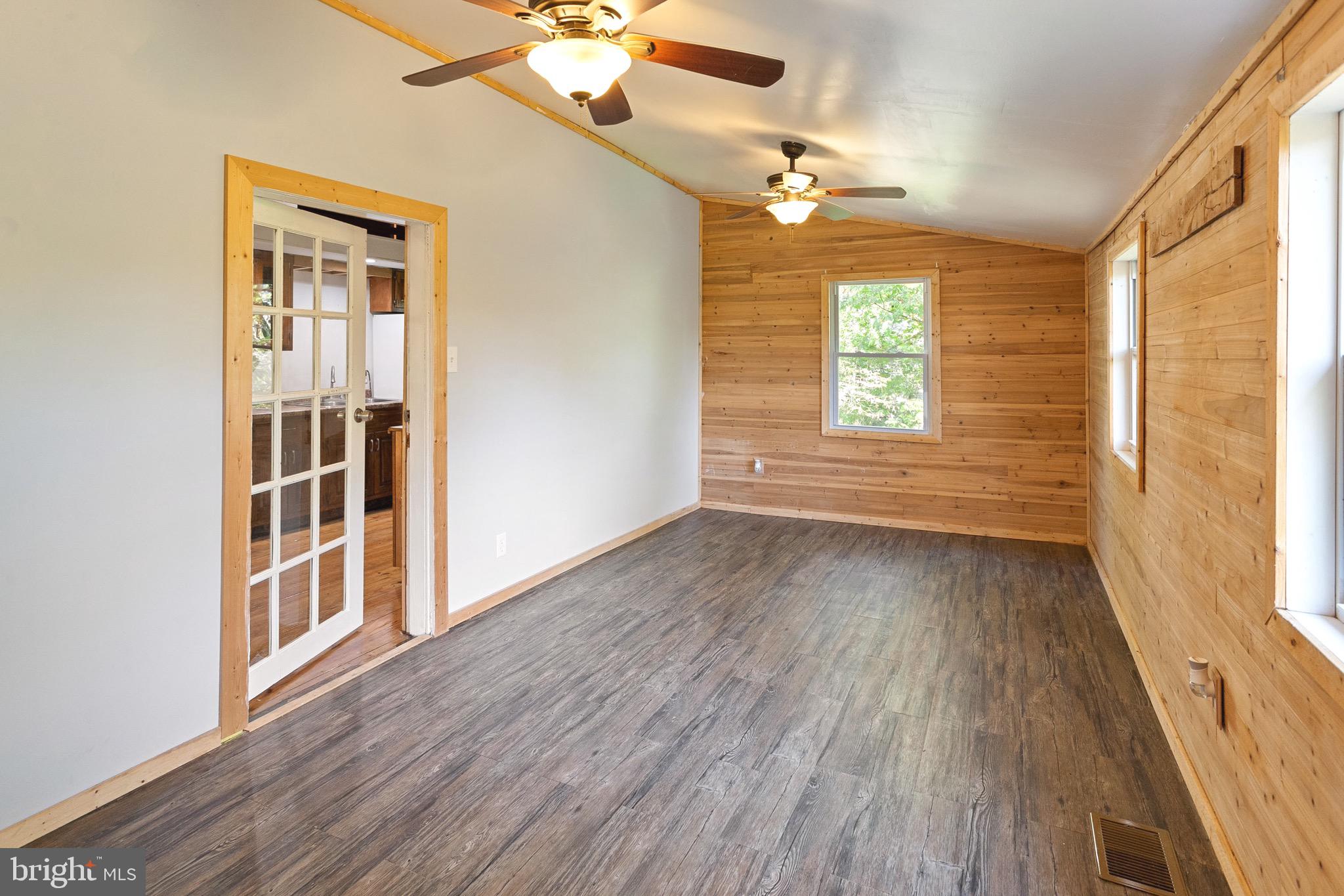 12533 Rockdale Road Clear Spring, MD 21722 - Photo 7 of 25