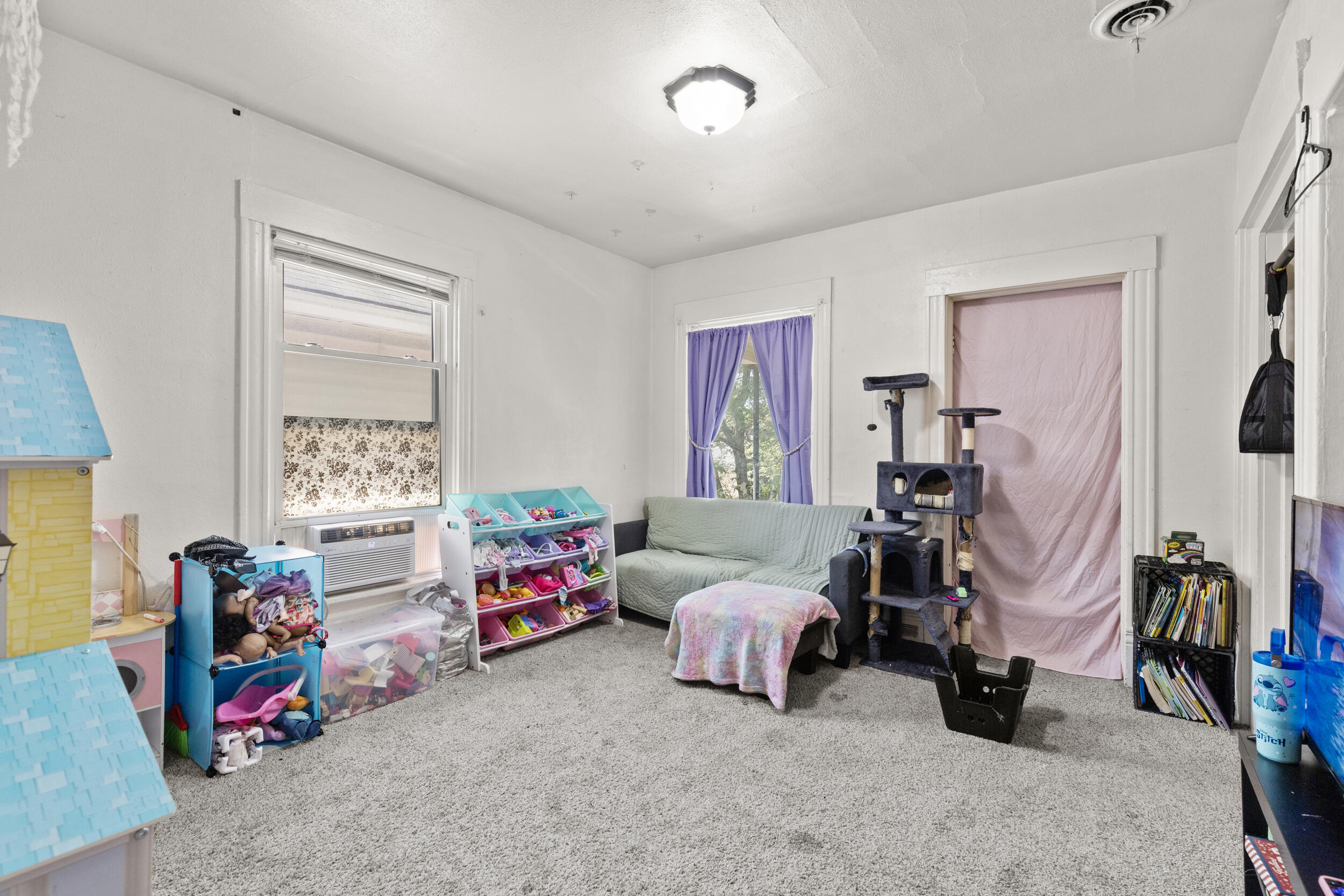 2122 South 26th Street, Unit 2122A Milwaukee, WI 53215 - Photo 13 of 26 Upper unit
