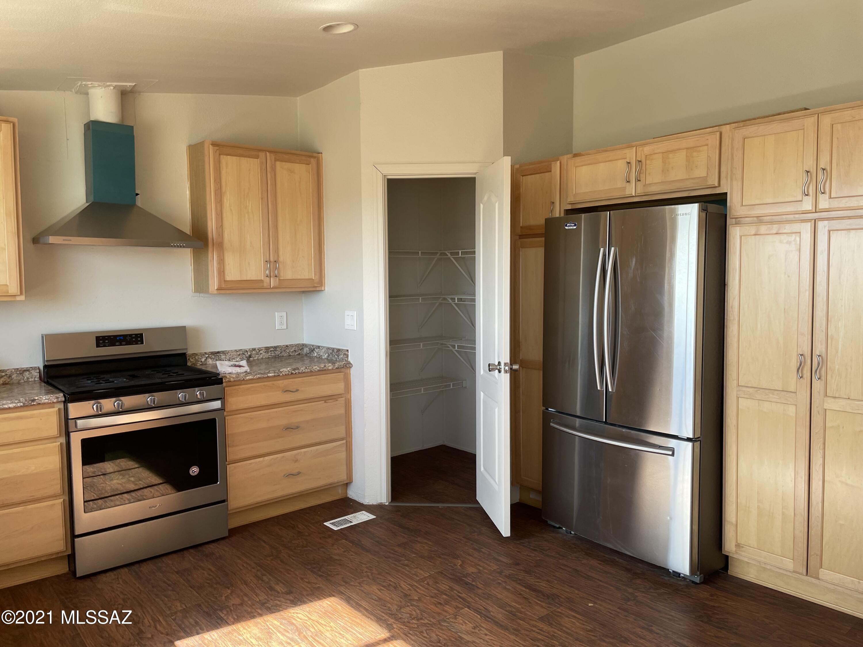 5894 East Hermans Road Tucson, AZ 85756 - Photo 6 of 32 Gallery Image 6