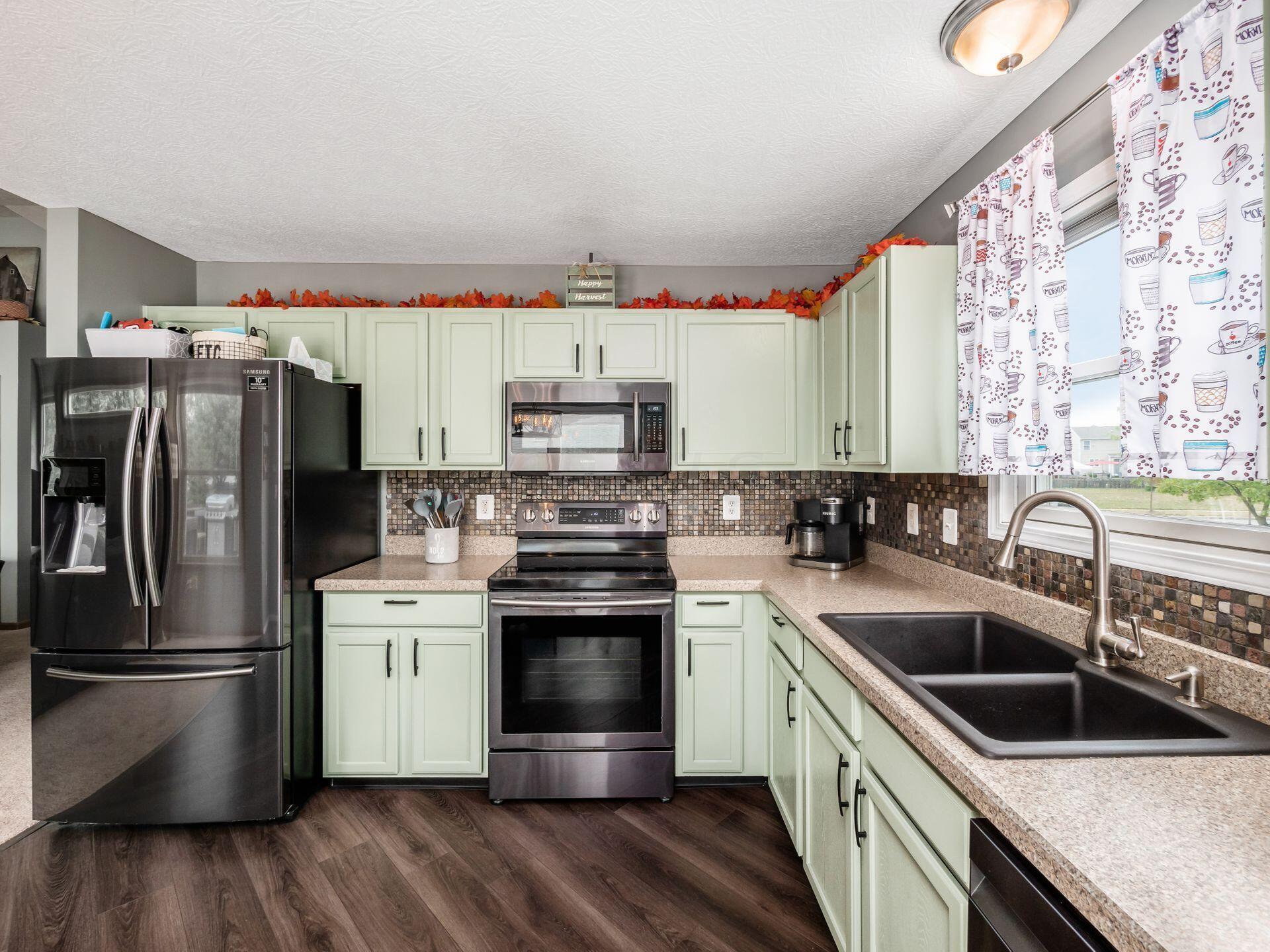 3845 Powder Ridge Road Grove City, OH 43123 - Photo 7 of 41 Kitchen