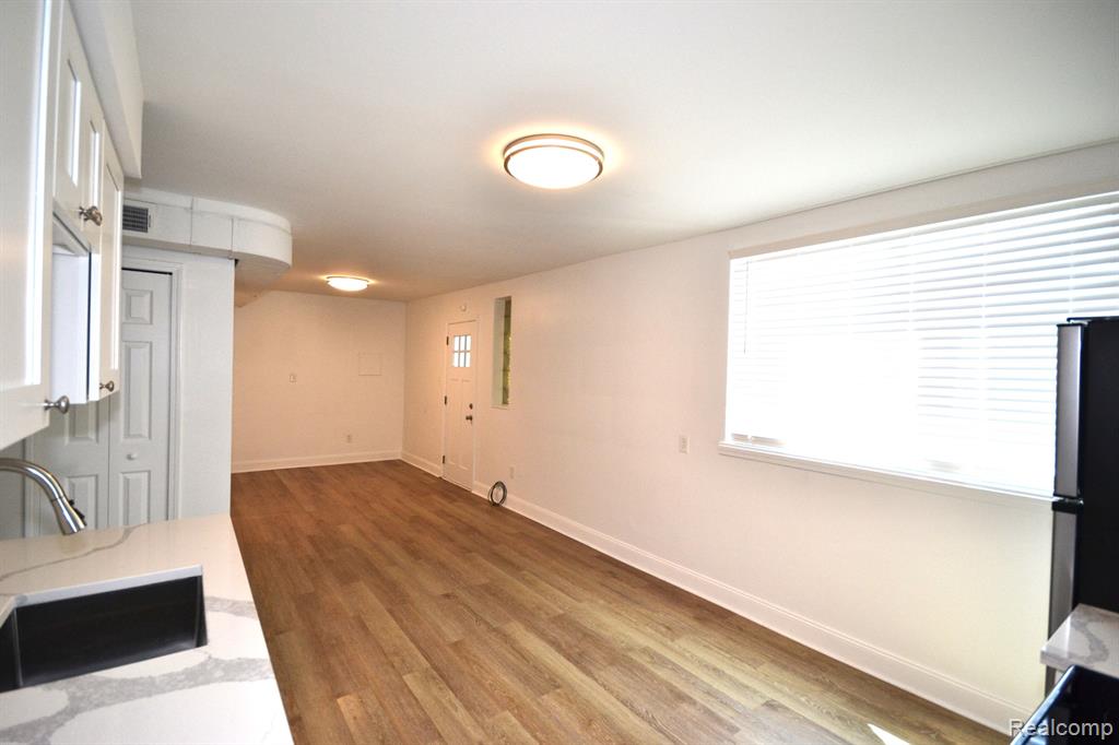 23831 John R Road, Unit 3 Hazel Park, MI 48030 - Photo 3 of 12