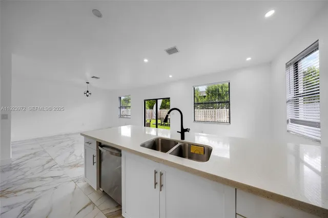 $5,750 | 268 Northeast 210th Way, Miami, FL 33179