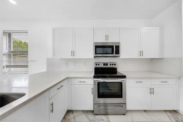 $5,750 | 268 Northeast 210th Way, Miami, FL 33179