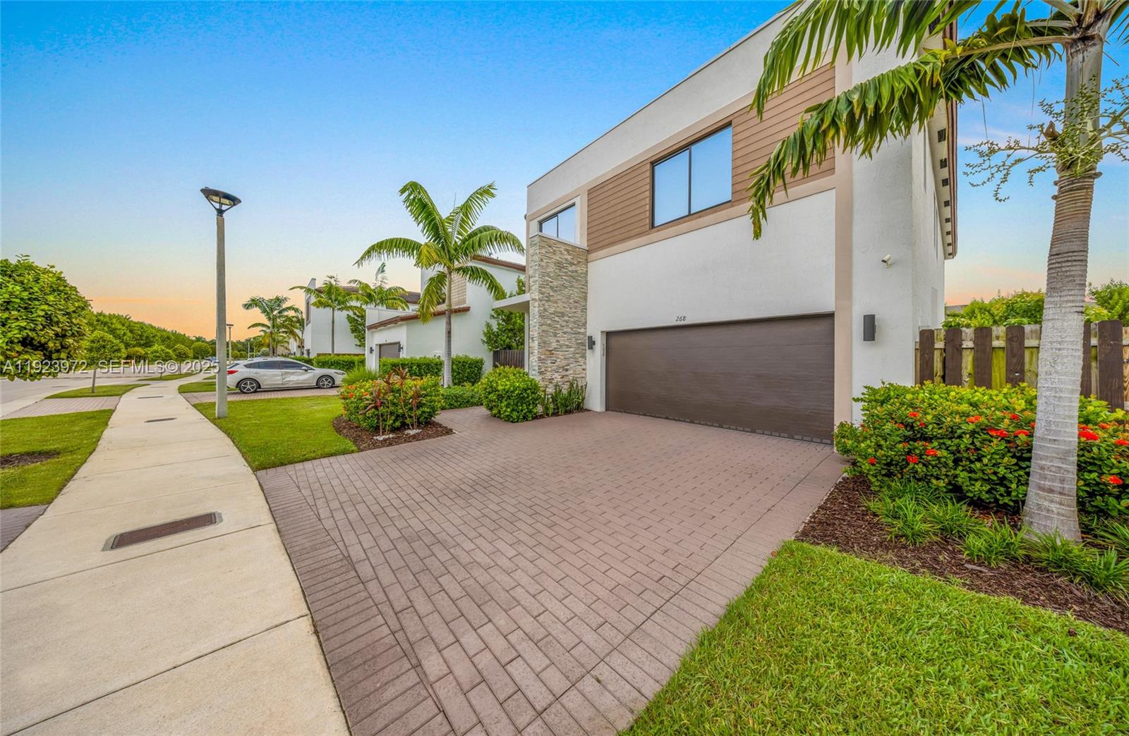 268 Northeast 210th Way Miami, FL 33179 - Photo 4 of 99