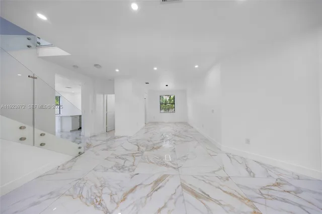 $5,750 | 268 Northeast 210th Way, Miami, FL 33179