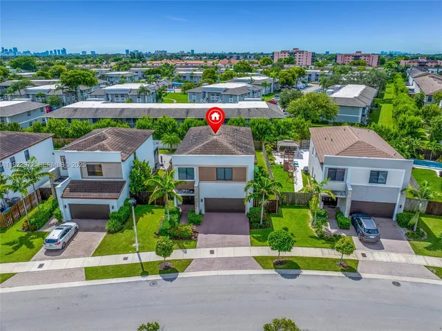 $5,750 | 268 Northeast 210th Way, Miami, FL 33179