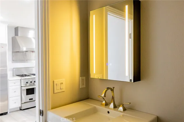 $2,350 | 536 Short Street, Unit C, Inglewood, CA 90302