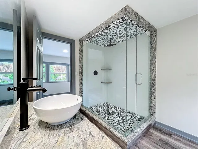 $2,650 | 210 15th Street East, Bradenton, FL 34208