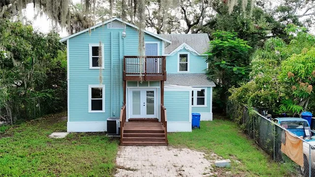 $2,650 | 210 15th Street East, Bradenton, FL 34208