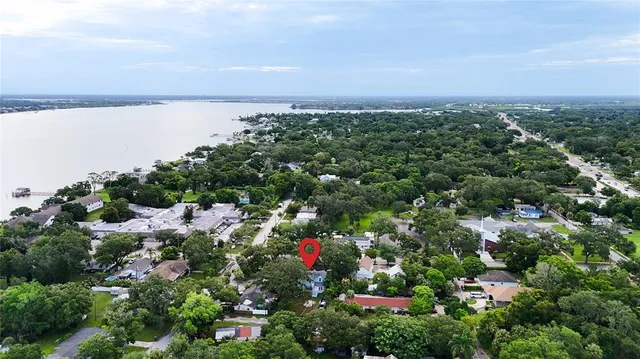 $2,650 | 210 15th Street East, Bradenton, FL 34208