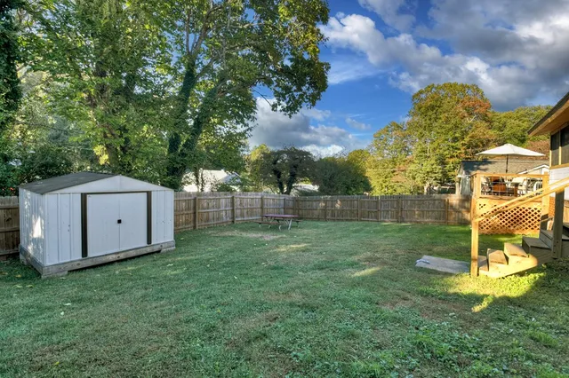 a view of outdoor space