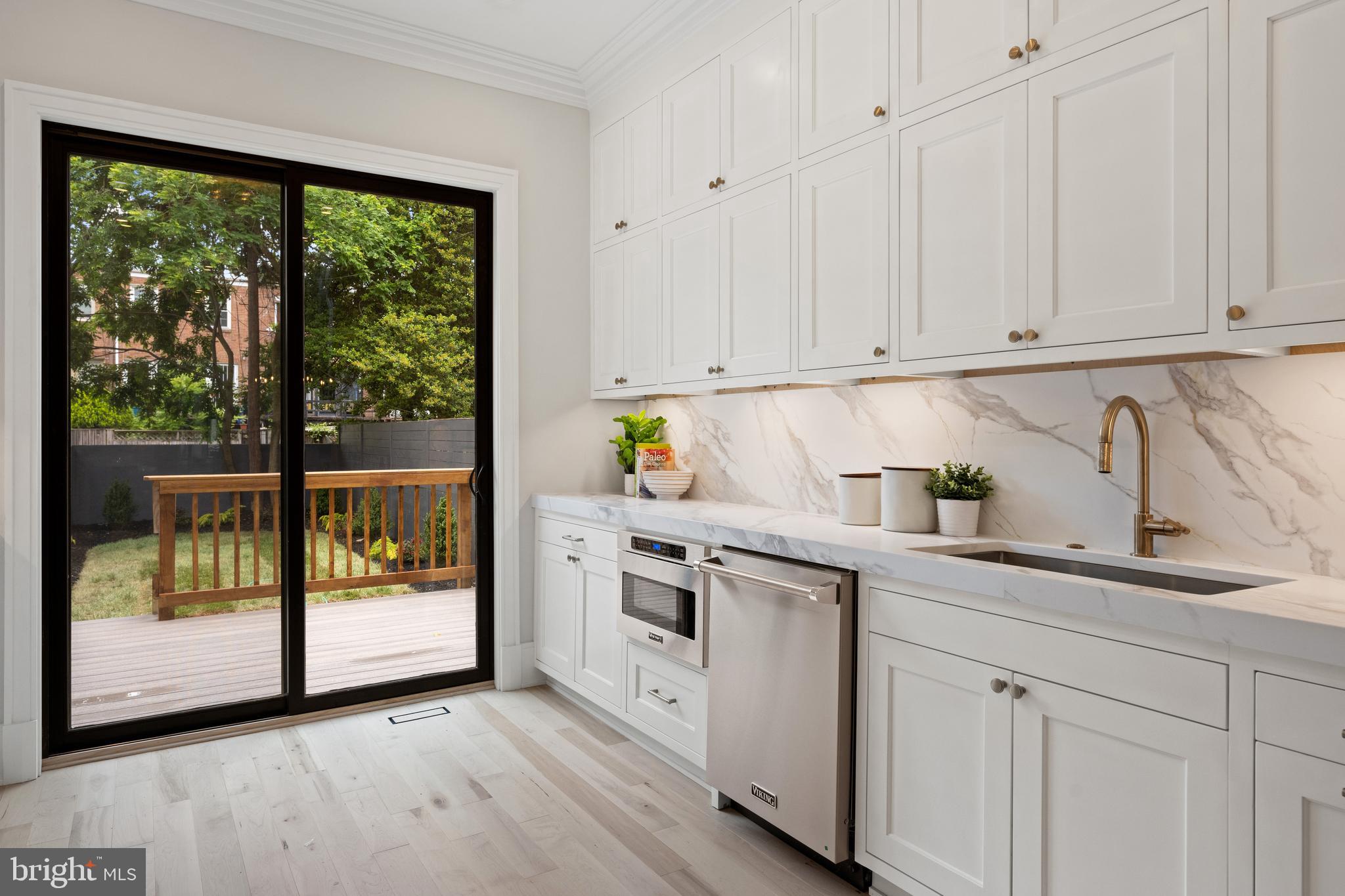 324 5th Street Southeast Washington, DC 20003 - Photo 14 of 41