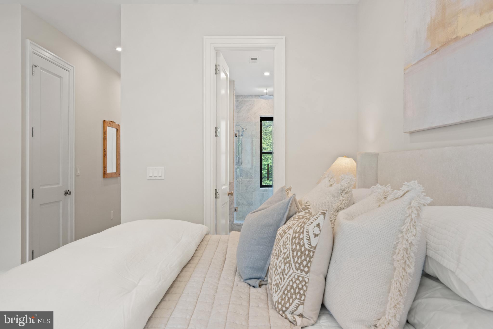 324 5th Street Southeast Washington, DC 20003 - Photo 20 of 41