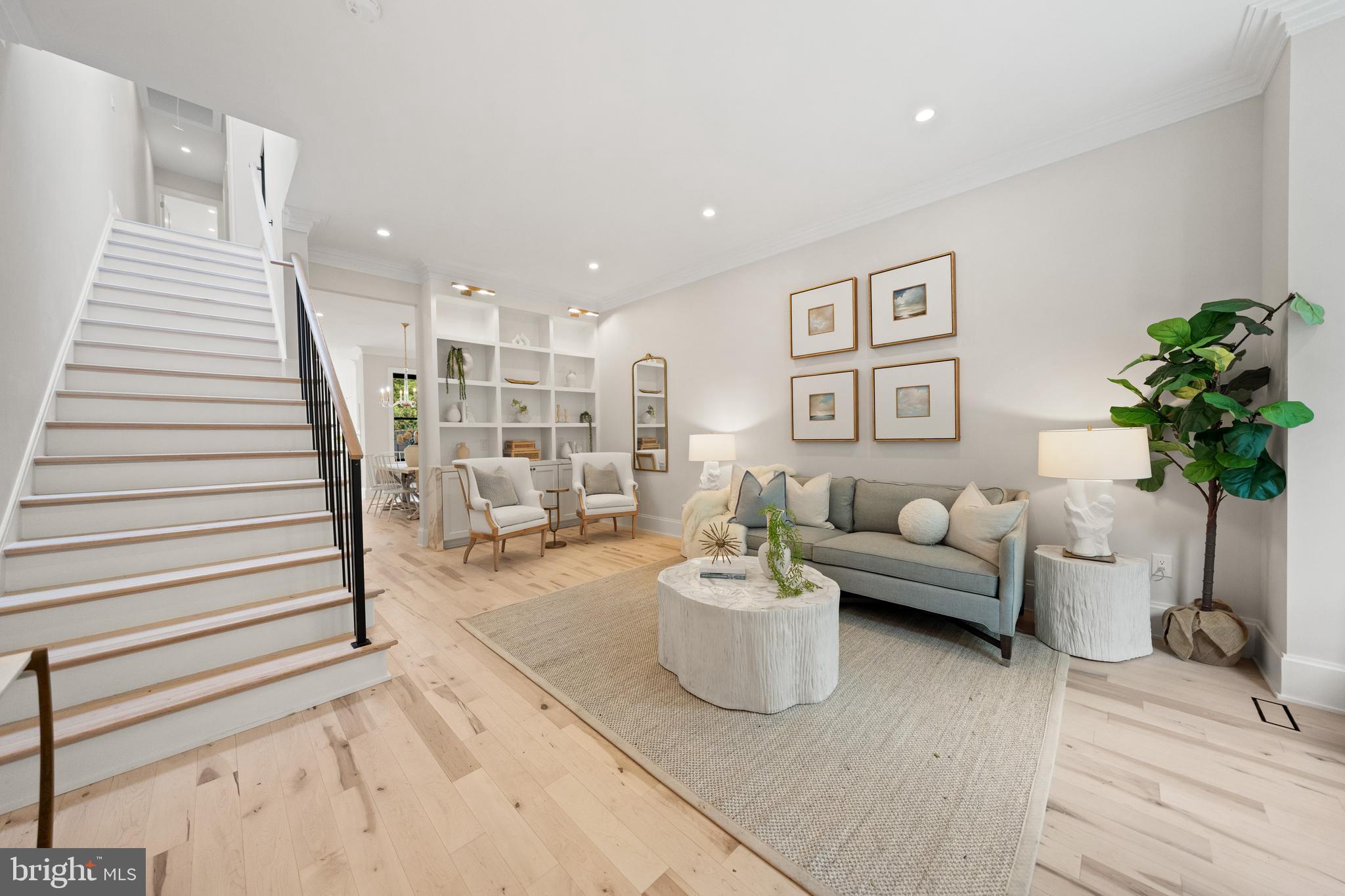 324 5th Street Southeast Washington, DC 20003 - Photo 5 of 41