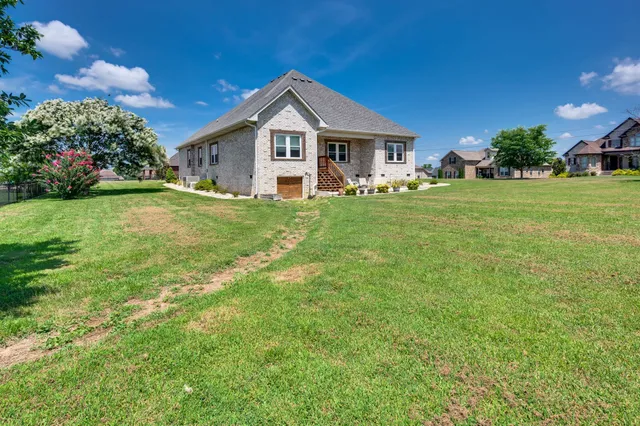 $748,000 | 2114 London Lane, Greenbrier, TN 37073