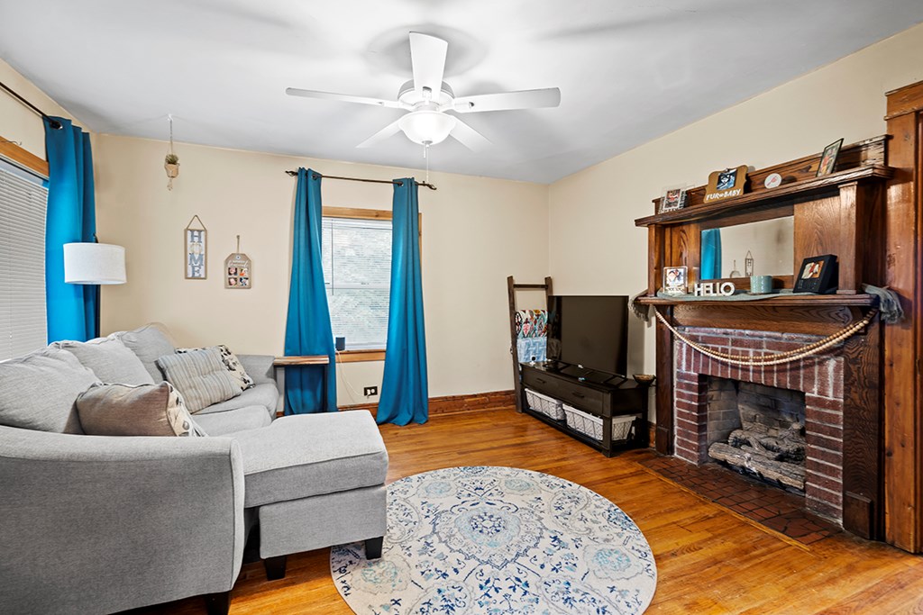 310 Sample Road Greenwood, SC 29649 - Photo 3 of 13 Gallery Image 3