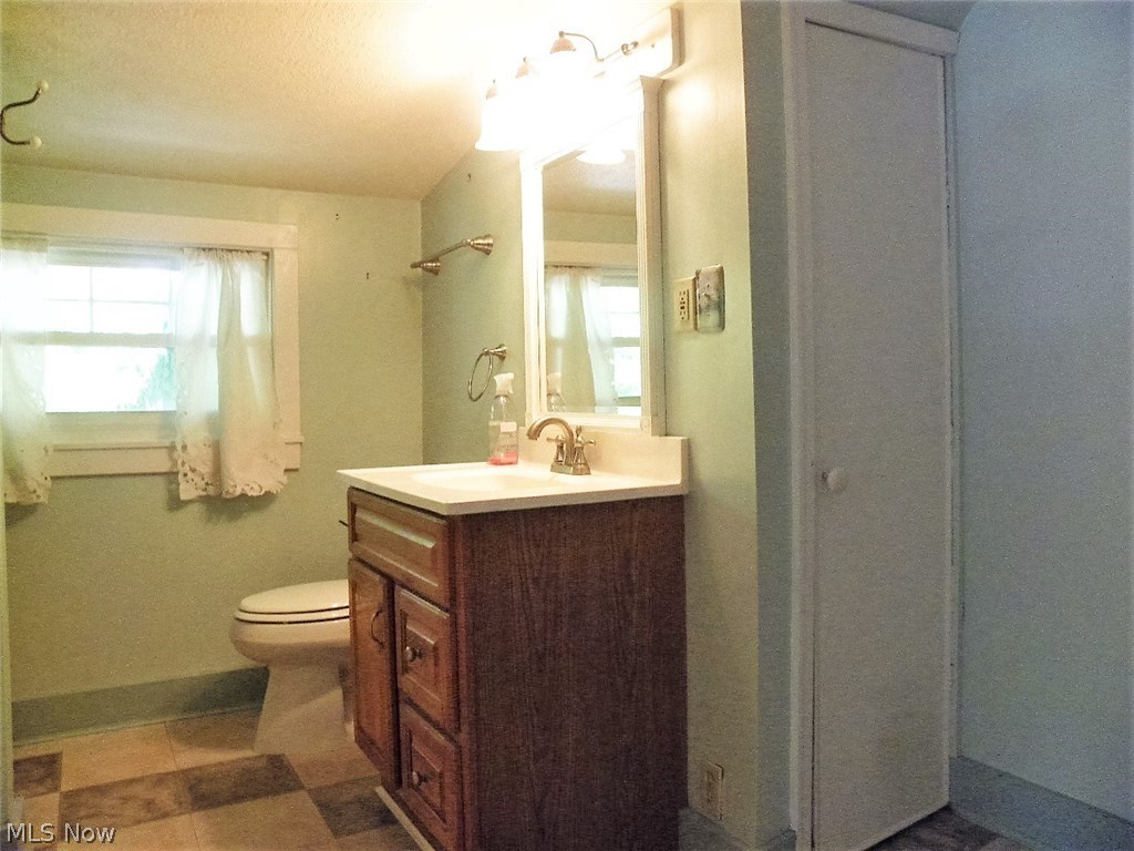 6831 Jefferson Road Ashtabula, OH 44004 - Photo 7 of 32 Gallery Image 7