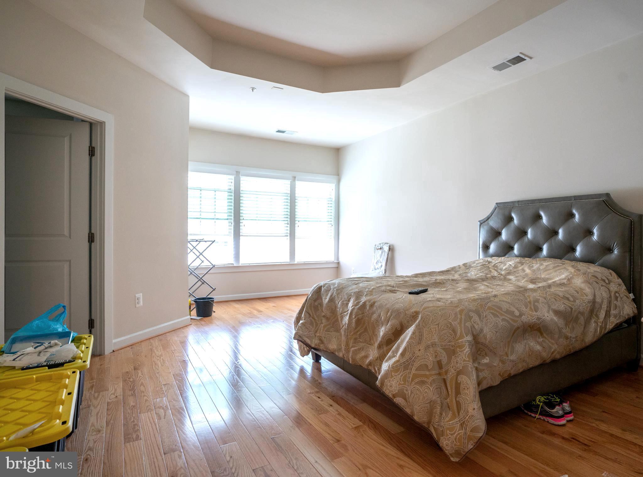 7447 Burnside Way Hanover, MD 21076 - Photo 5 of 19 Large Master Suite with Vaulted Ceiling