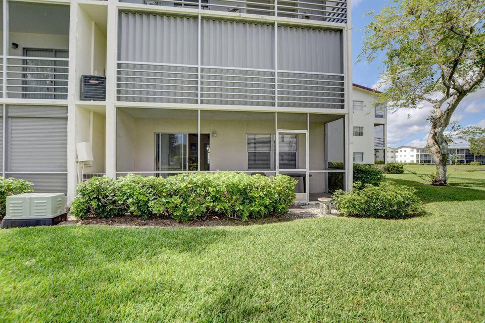 137 Fanshaw D Boca Raton, FL 33434 - Photo 3 of 7 20211022012543055519000000-o