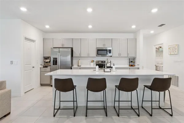 $2,695 | 1099 Calico Pointe Way, Groveland, FL 34736