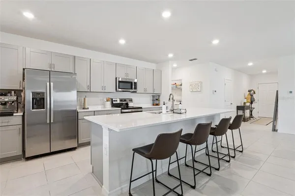 $2,695 | 1099 Calico Pointe Way, Groveland, FL 34736