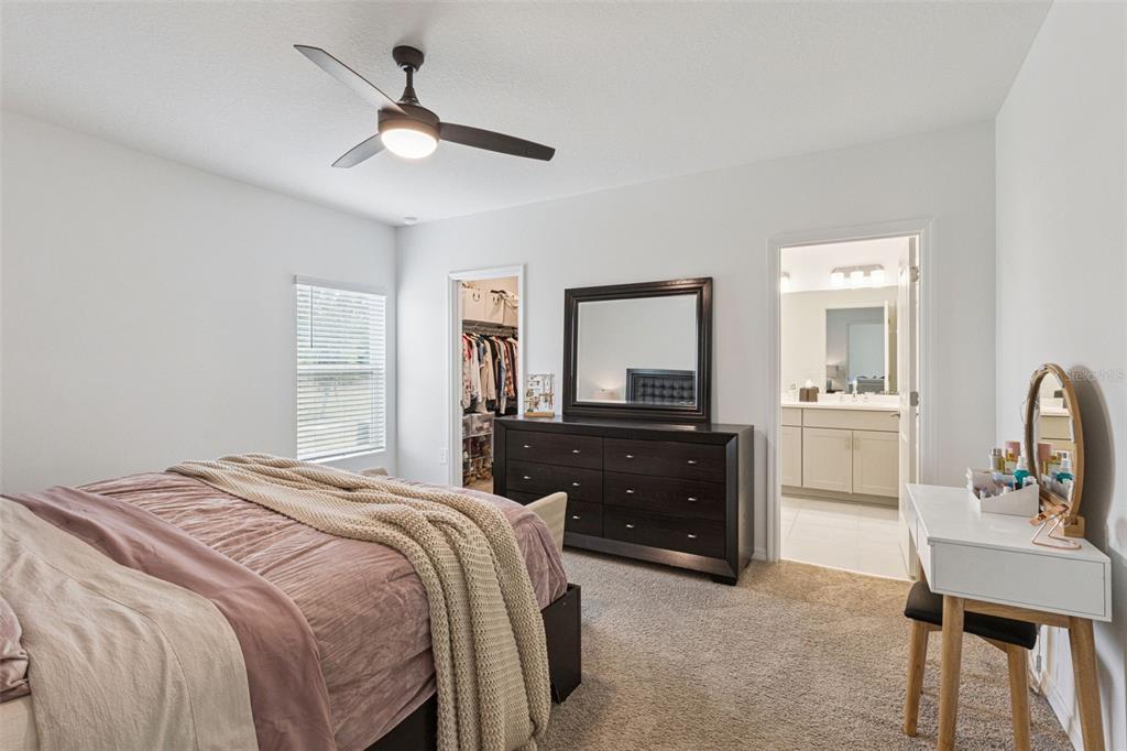 1099 Calico Pointe Way Groveland, FL 34736 - Photo 4 of 39