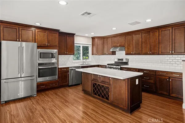 $1,850,000 | 3751 Prestwick Drive, Los Angeles, CA 90027