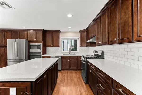 $1,850,000 | 3751 Prestwick Drive, Los Angeles, CA 90027