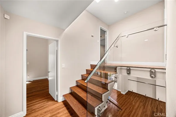 $1,850,000 | 3751 Prestwick Drive, Los Angeles, CA 90027