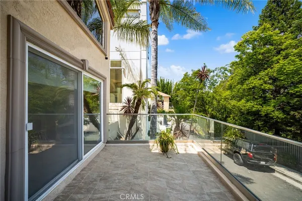 $1,850,000 | 3751 Prestwick Drive, Los Angeles, CA 90027