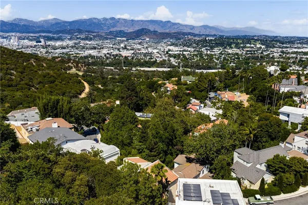 $1,850,000 | 3751 Prestwick Drive, Los Angeles, CA 90027