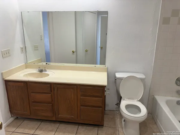 $1,295 | 11766 Spring Song Drive, San Antonio, TX 78249