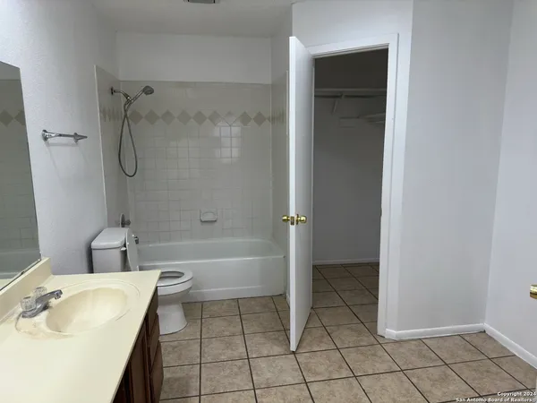 $1,295 | 11766 Spring Song Drive, San Antonio, TX 78249