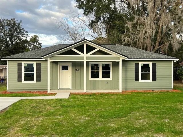 $1,900 | 24948 Northwest 187th Avenue, High Springs, FL 32643