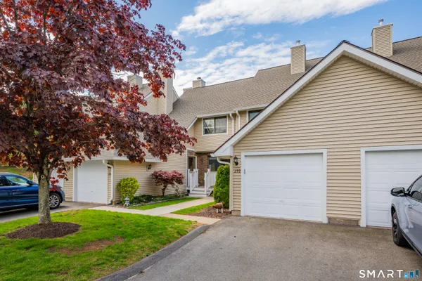 $350,000 | 259 Foxboro Drive, Unit 259, Newington, CT 06111