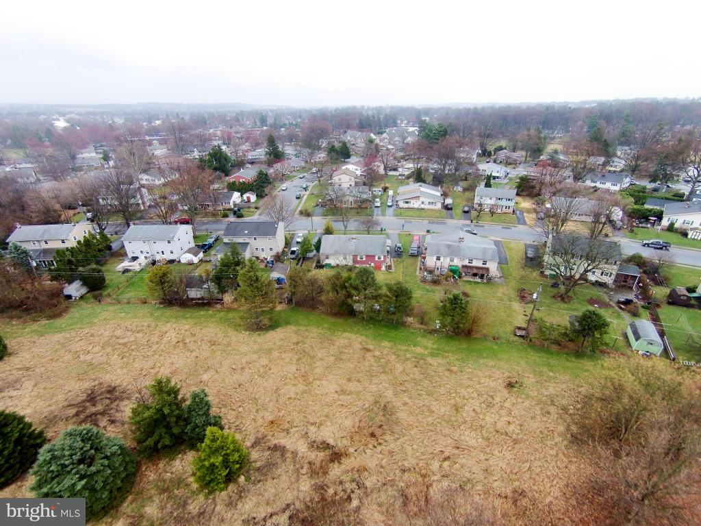 446 Fort Ross Avenue Lititz, PA 17543 - Photo 3 of 31 Gallery Image 3