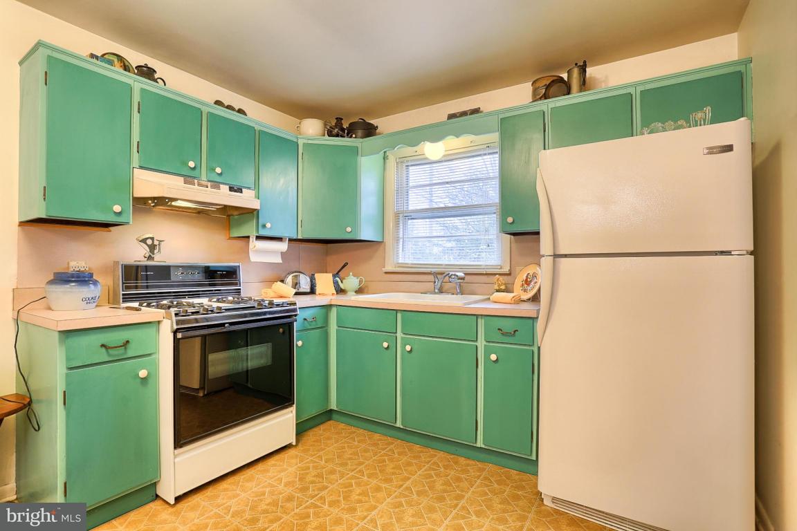 446 Fort Ross Avenue Lititz, PA 17543 - Photo 21 of 31 Gallery Image 21